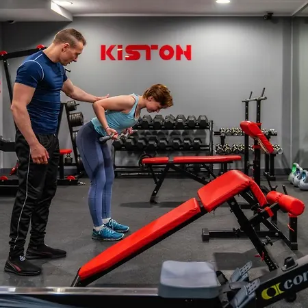 Kiston ホテル 4*