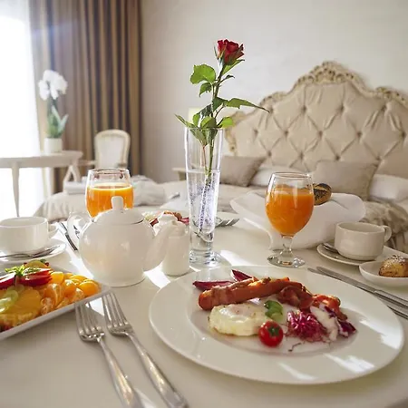 Kiston Hotel 4*