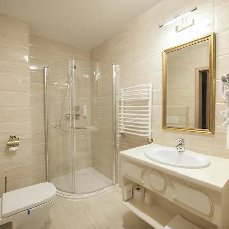 Hotel Kiston