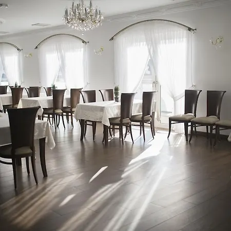 Hotel Kiston Sulęczyno